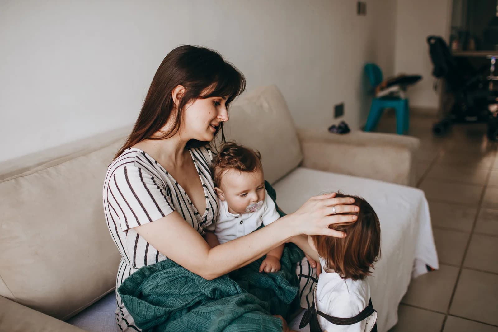 Photo by Helena Lopes on Pexels photo 27176460. Illustrative family scene; the pictured people’s relationship status is unknown.